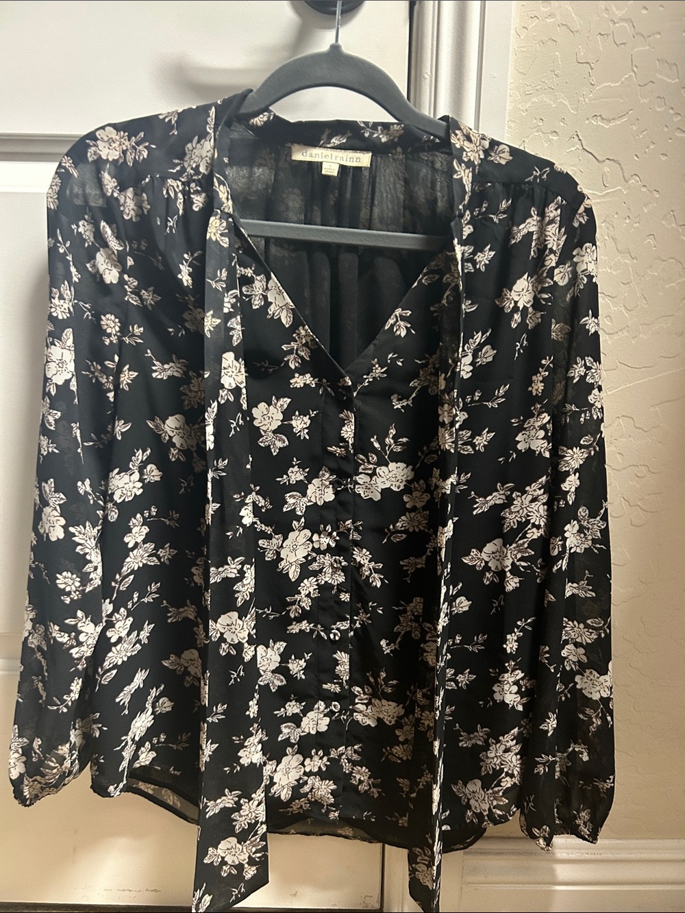 Daniel Rainn Black Floral Tie-Neck Button Down Blouse